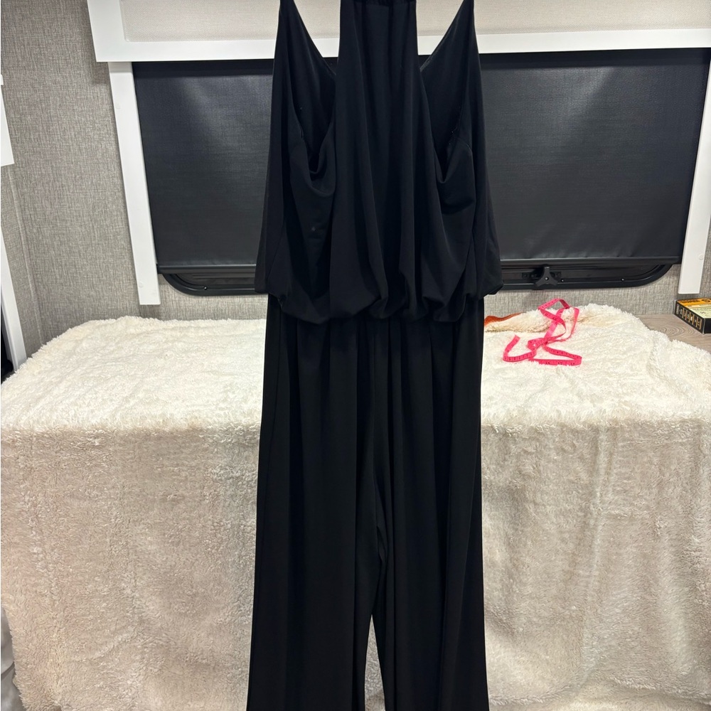 Chic Black Sleeveless Jumpsuit